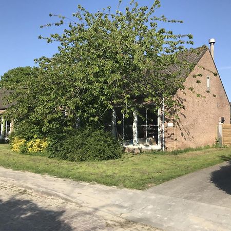 ホテル T Schooltje Schoondijke エクステリア 写真